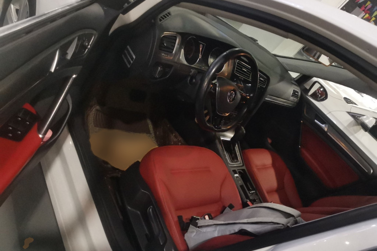 大众 高尔夫 2015款 1.6L 自动舒适型中控内饰7003