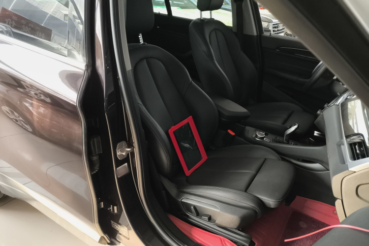 宝马X1 2020款 sDrive25Li 领先型局部细节41