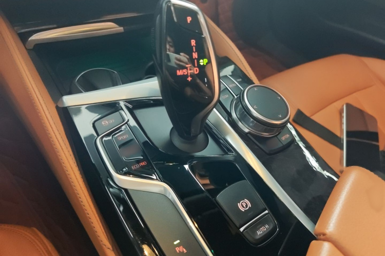 宝马5系 2018款 530Li xDrive M运动套装局部细节18