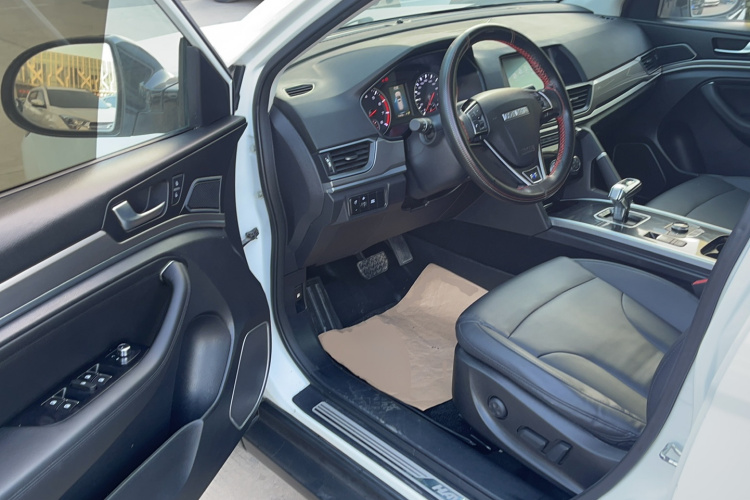 哈弗H6 2018款 蓝标 运动版 1.5T 自动两驱精英型中控内饰20