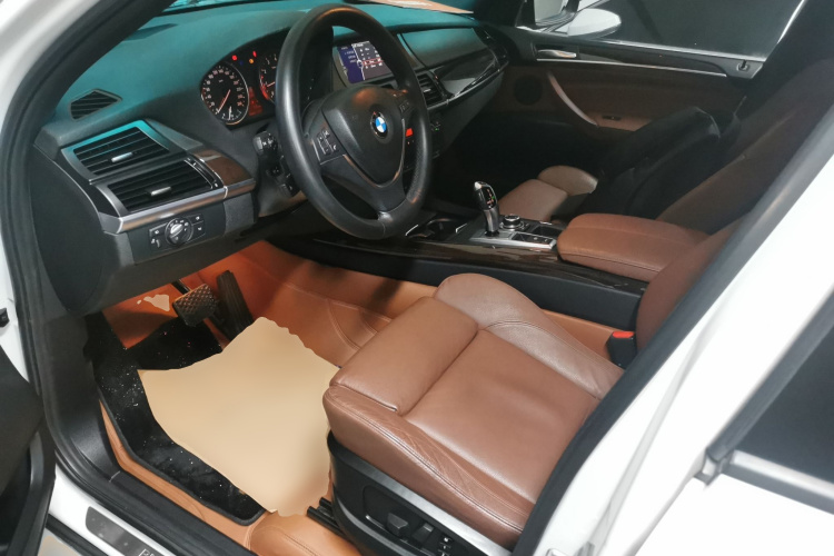 宝马X5(进口) 2013款 xDrive35i 臻享版中控内饰19