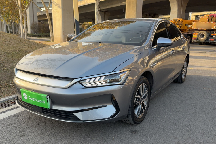 比亚迪 秦PLUS 2023款 冠军版 EV 420KM超越型车身外观1