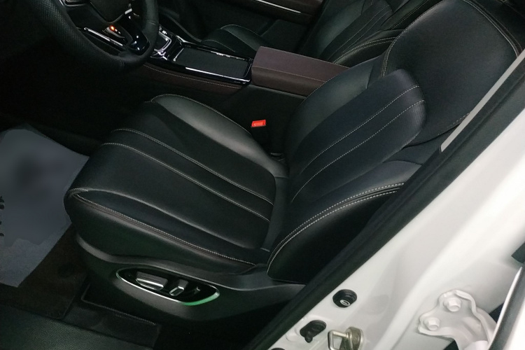 广汽传祺 传祺M6 2023款 PRO 270T DCT尊享版中控内饰19