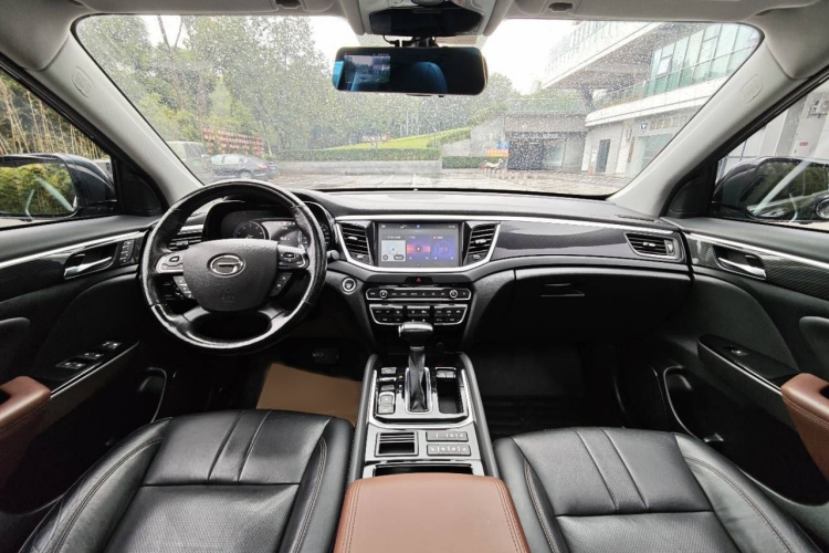 广汽传祺 传祺GS7 2017款 320T 两驱豪华智联型中控内饰7001