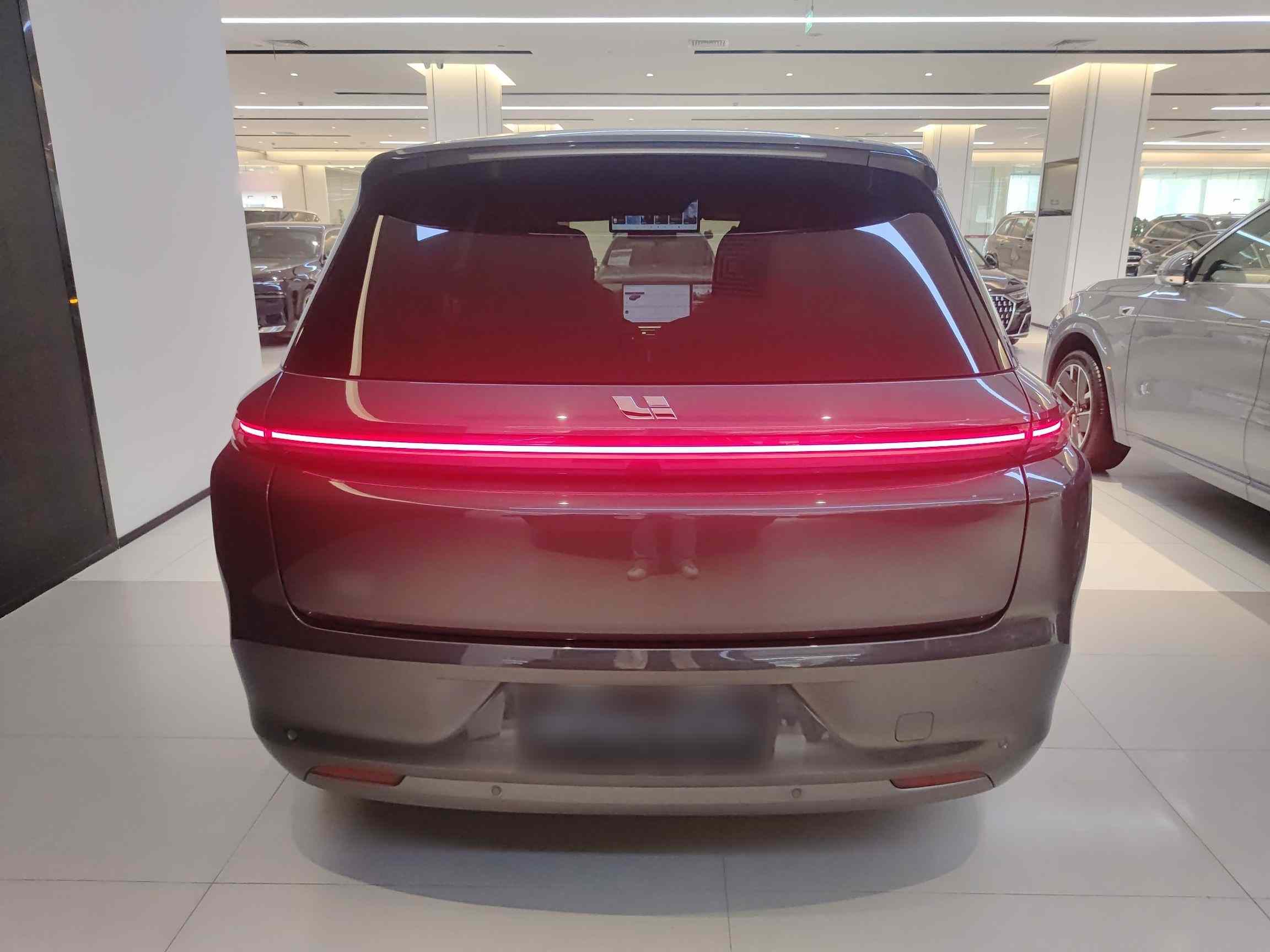 理想汽车 理想L8 2025款 Ultra 智能焕新版(4)