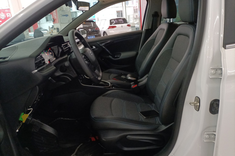 雪铁龙C3-XR 2021款 190THP DCT致尚版中控内饰19