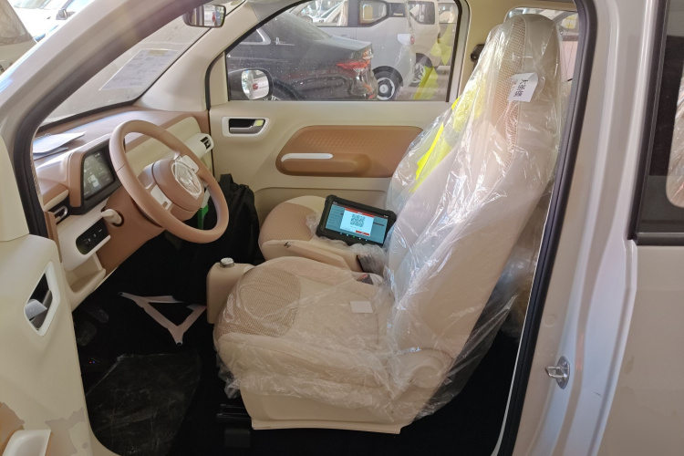 五菱汽车 宏光MINIEV 2024款 第三代 215km 青春版中控内饰20