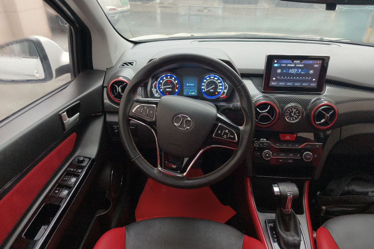 北京汽车 绅宝X25 2015款 1.5L 自动精英型局部细节13