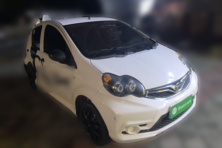 比亚迪F0 2015款 1.0L AMT 铉酷型车身外观6002