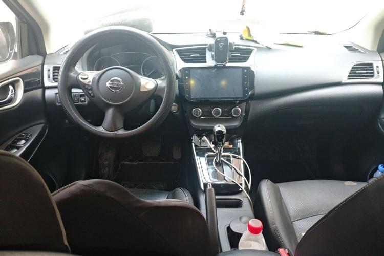 日产 轩逸 2016款 1.6XV CVT智享版中控内饰7002