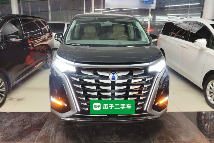 腾势D9 2022款 DM-i 970 四驱旗舰型车身外观2