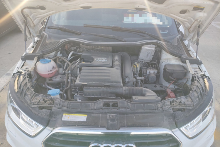 奥迪A1 2016款 30 TFSI Sportback S Line运动版机舱底盘24