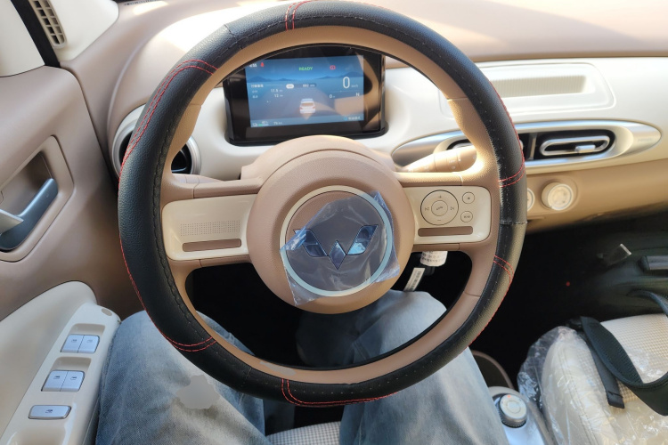 五菱汽车 宏光MINIEV 2025款 四门版 进阶款中控内饰13