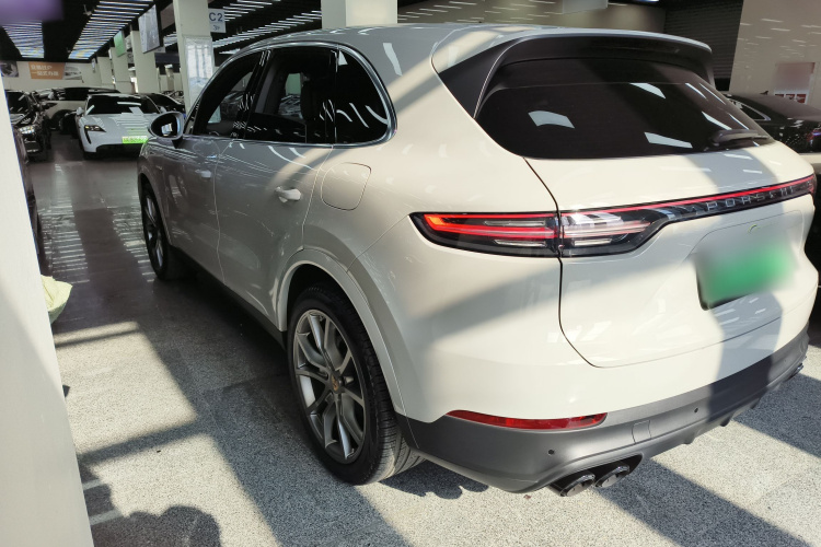 保时捷 Cayenne新能源 2023款 Cayenne E-Hybrid 2.0T车身外观6003