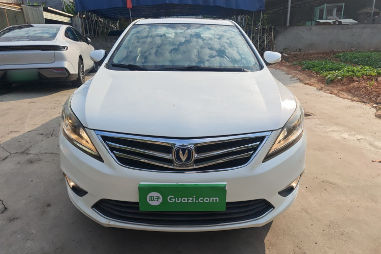 长安 逸动 2016款 1.6L 自动风尚型车身外观2