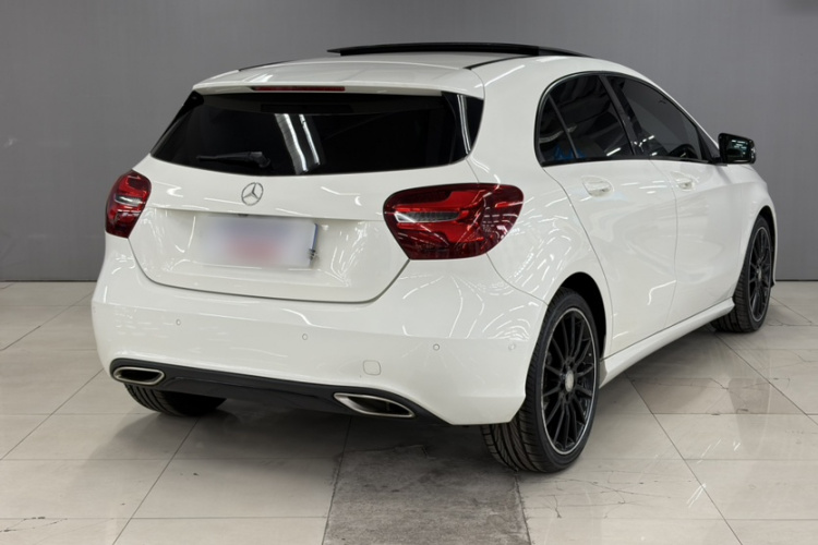 奔驰A级(进口) 2016款 A 200 时尚型车身外观6003