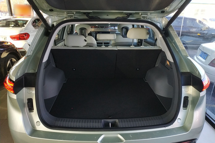 奔腾 悦意03 2025款 565km 臻享版机舱底盘23