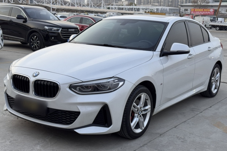 宝马1系 2020款 120i M运动套装车身外观6002