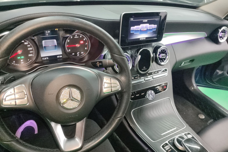 奔驰C级 2017款 改款 C 200 L 运动版中控内饰12