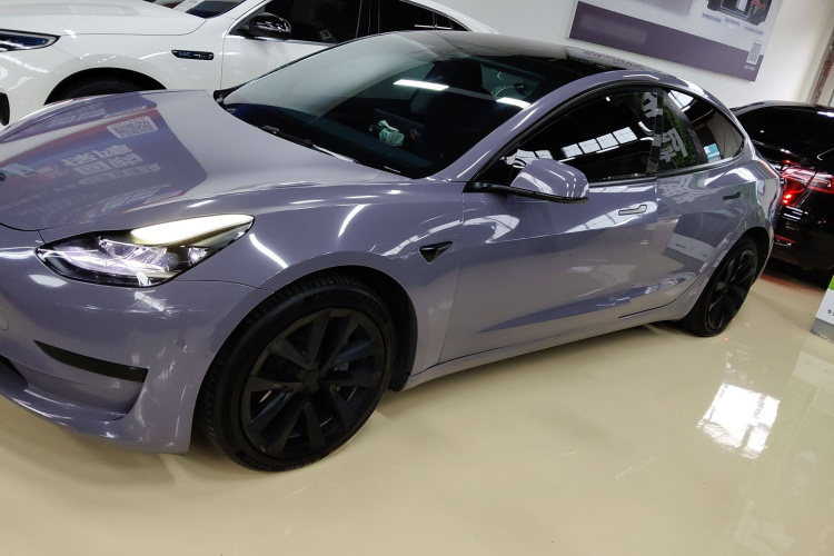 特斯拉 Model 3 2021款 标准续航后驱升级版车身外观4