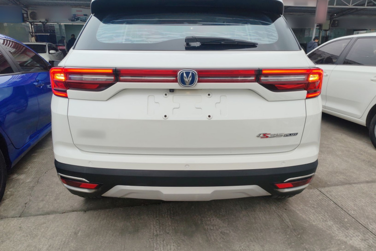 长安CS35PLUS 2018款 1.6L 自动畅联版 国V车身外观6