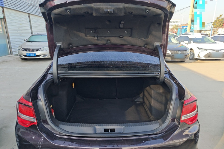 DS 5LS 2015款 1.6T 舒适版THP160机舱底盘23