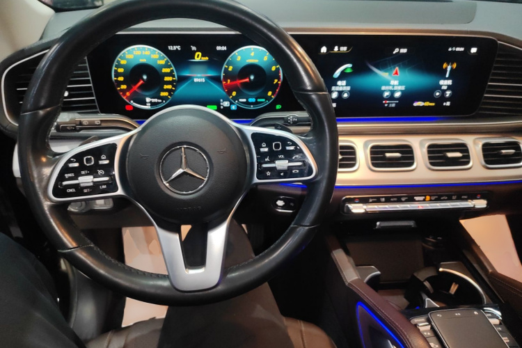 奔驰GLE 2021款 GLE 450 4MATIC 时尚型中控内饰7002