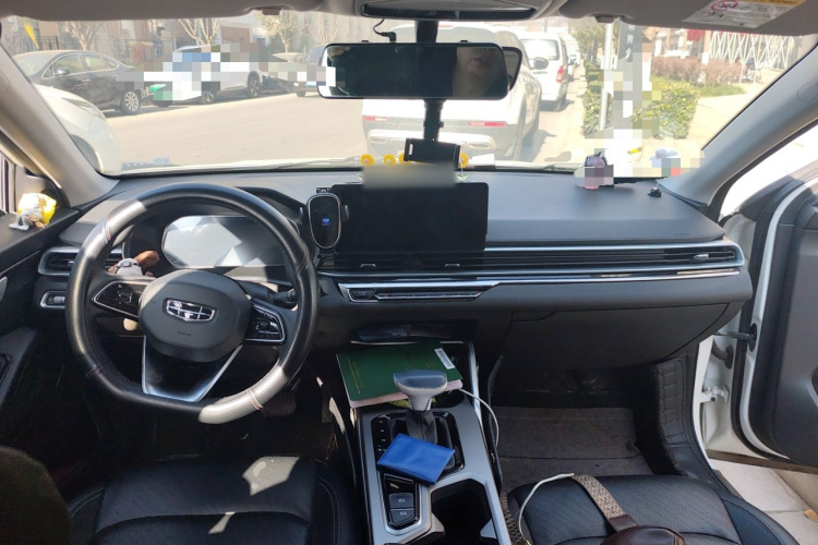 吉利汽车 帝豪 2022款 第4代 1.5L CVT尊贵型中控内饰12