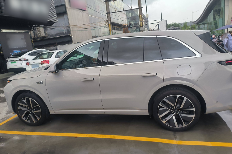 理想汽车 理想L6 2024款 Max车身外观4