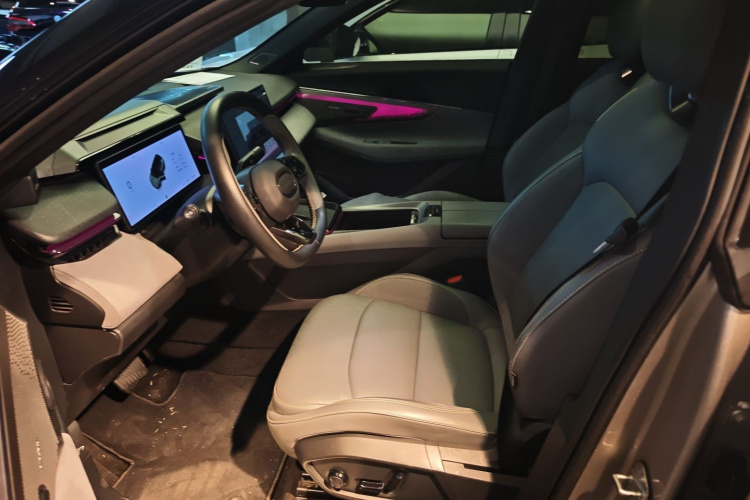 领克08 EM-P 2023款 220km 时间限量版局部细节19