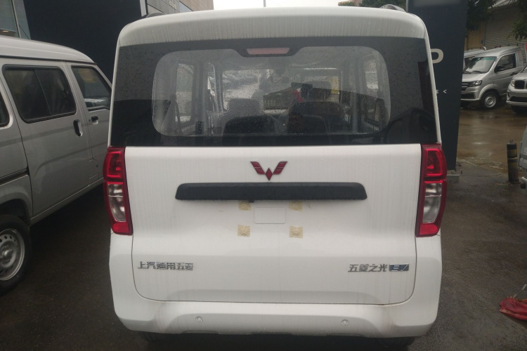 五菱汽车 五菱之光新能源 2025款 305km 进取型车身外观6