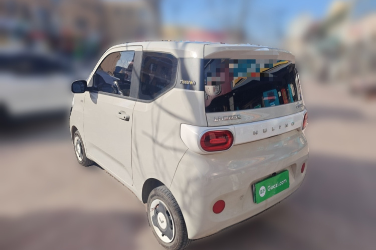 五菱汽车 宏光MINIEV 2024款 第三代 215km 青春版车身外观5