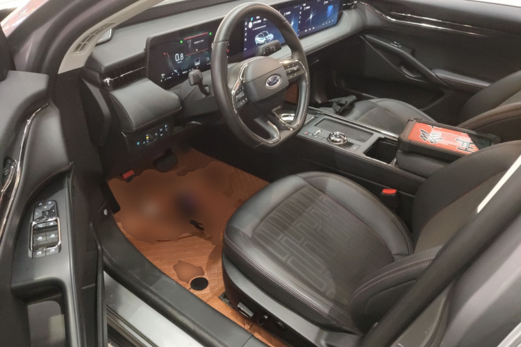 福特 蒙迪欧 2023款 EcoBoost 180 豪华型中控内饰20