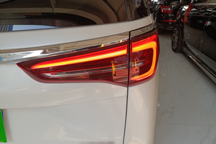 别克GL8 2021款 ES陆尊 653T 旗舰型车身外观6006