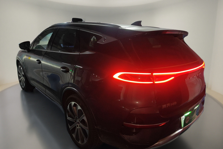 腾势N8 2023款 四驱超混旗舰六座版车身外观5