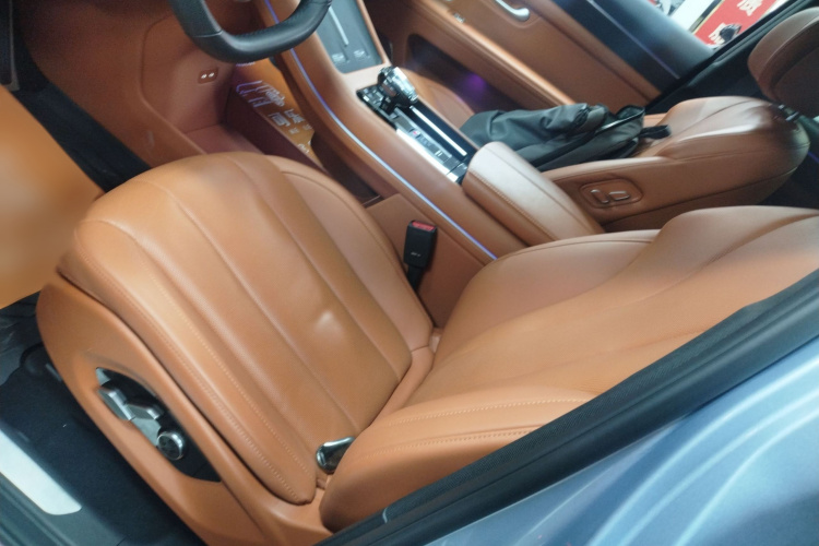 鸿蒙智行 问界M7 2024款 1.5T 智驾四驱Pro版 5座局部细节19