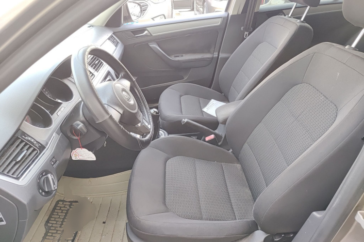 大众 宝来 2015款 质惠版 1.6L 手动时尚型中控内饰19