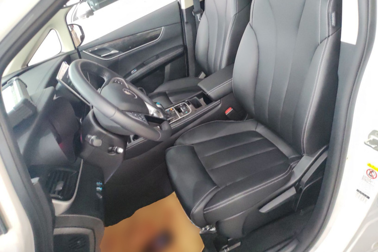 比亚迪 宋MAX 2019款 1.5T 自动智联睿逸天窗型 6座 国VI中控内饰19