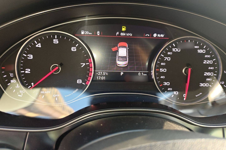 奥迪A6L 2018款 30周年年型 35 TFSI 时尚型局部细节14