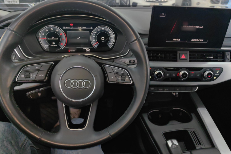 奥迪A4L 2024款 40 TFSI 时尚动感型中控内饰12