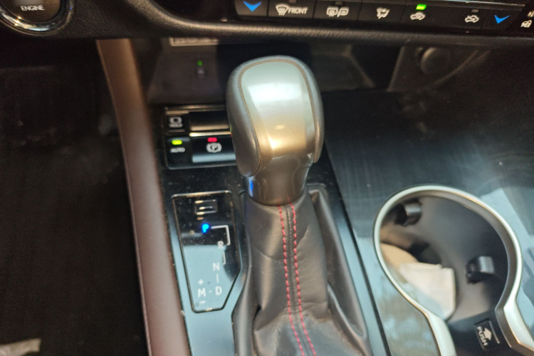 雷克萨斯RX 2016款 300 四驱典雅版 国V局部细节18