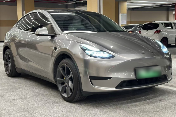 特斯拉 Model Y 2024款 后轮驱动版车身外观3