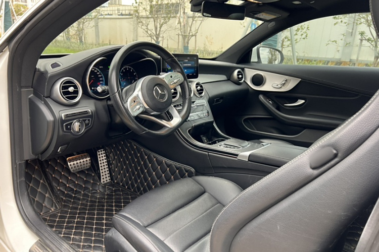 奔驰C级(进口) 2020款 C 260 轿跑车局部细节13