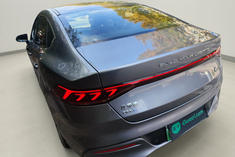 比亚迪 秦PLUS 2021款 DM-i 55KM 旗舰型车身外观5