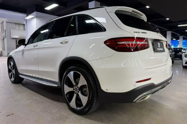 奔驰GLC 2018款 GLC 300 4MATIC 动感型车身外观6007