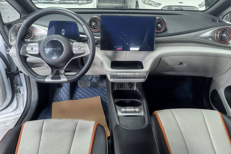 比亚迪 海豚 2021款 405km 时尚版中控内饰7001