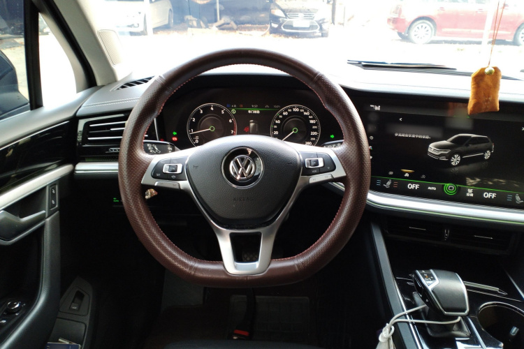 大众 途锐 2019款 2.0TSI 锐翼版 国V中控内饰13