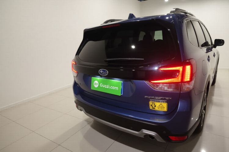 斯巴鲁 森林人 2021款 2.0i 智擎旗舰版EyeSight车身外观6