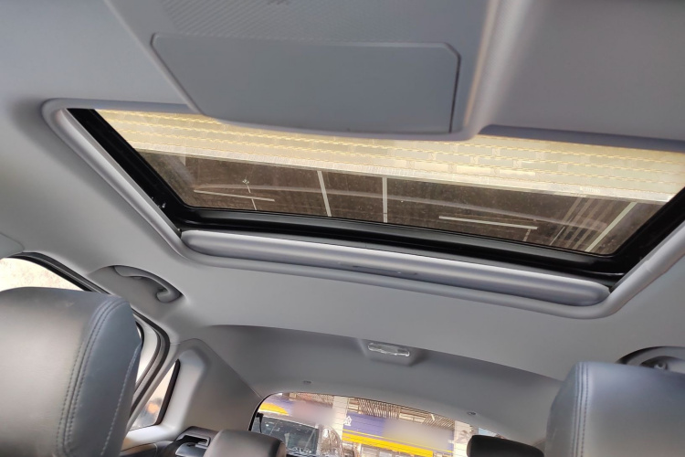 标致3008 2018款 2.0L 自动经典版局部细节22