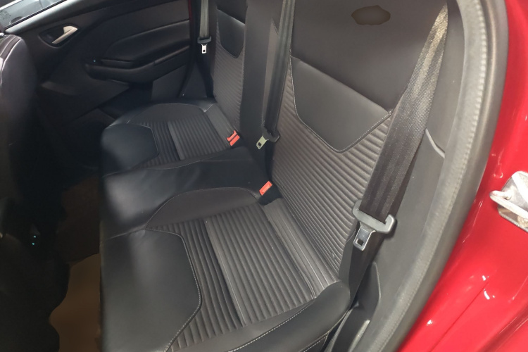 福特 福克斯 2017款 两厢 1.6L 自动风尚型智行版中控内饰7004